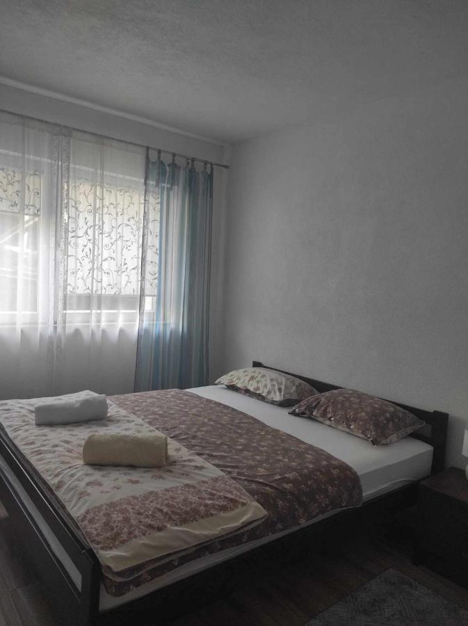 Ajsha Guesthouse Яйце Екстериор снимка