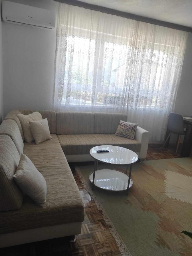 Ajsha Guesthouse Яйце Екстериор снимка